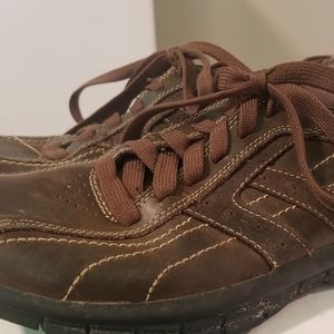 Sketchers relaxed fit w/ memory foam